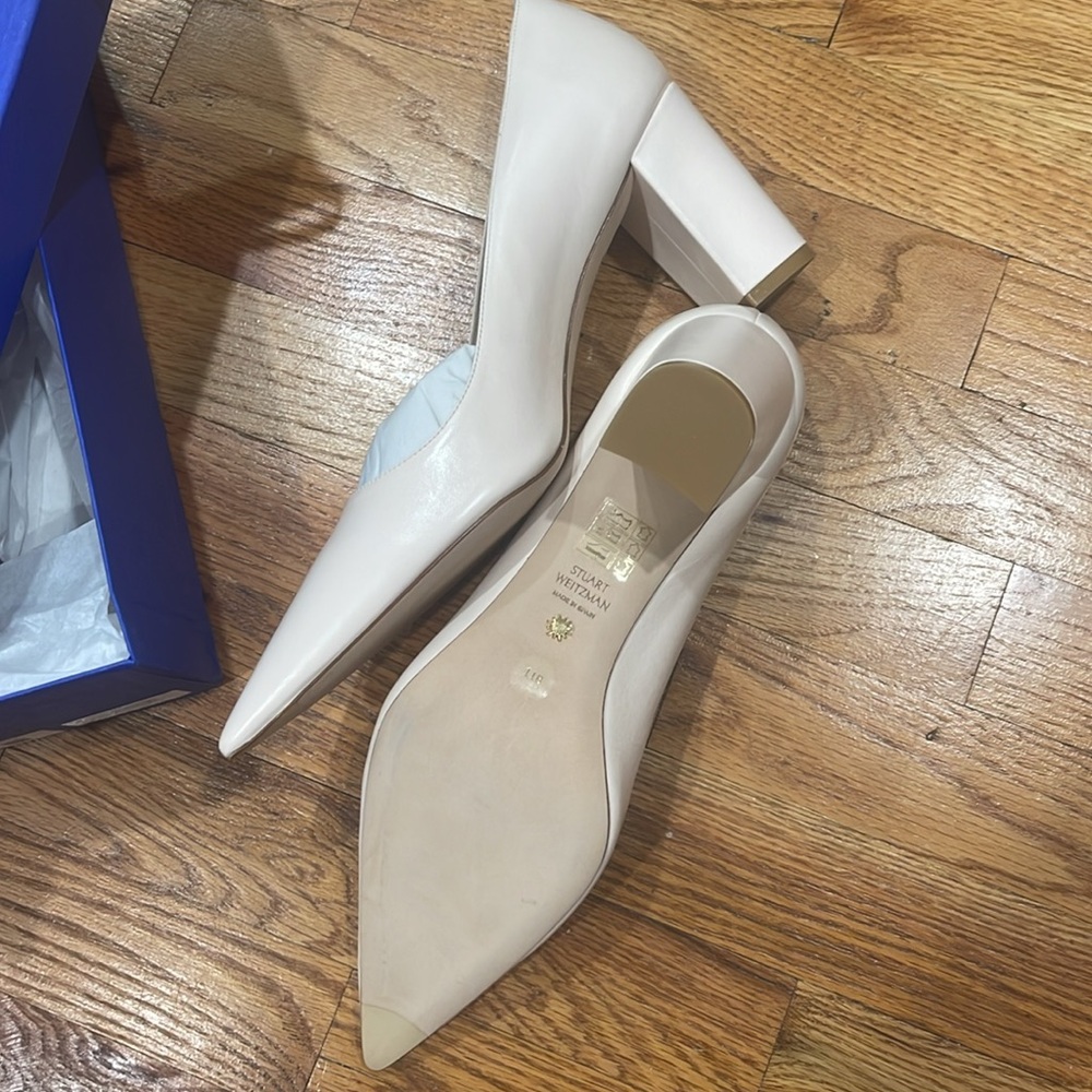 Stuart Weitzman - Picture 3 of 6
